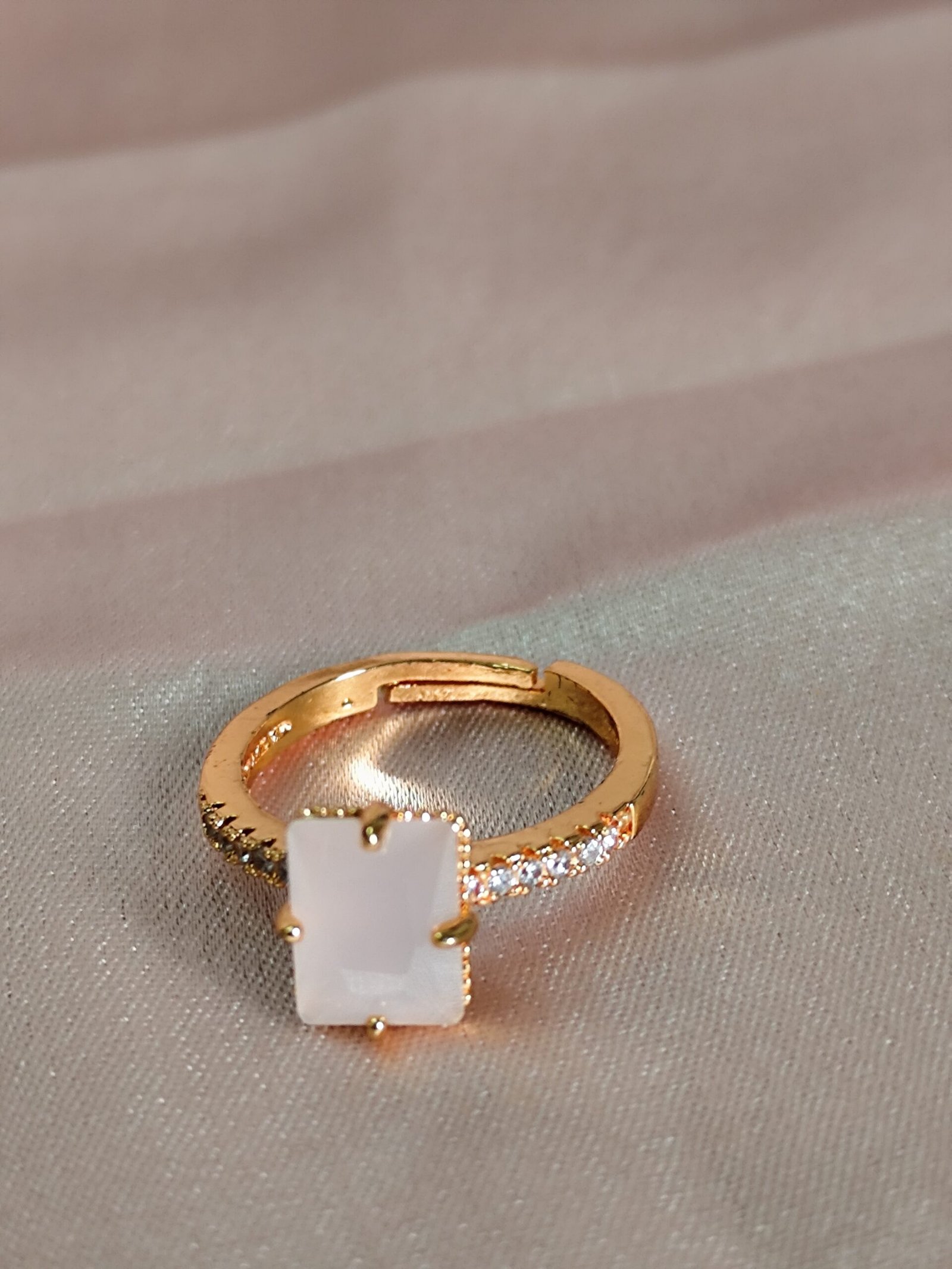 Ring-Hilton - Image 6