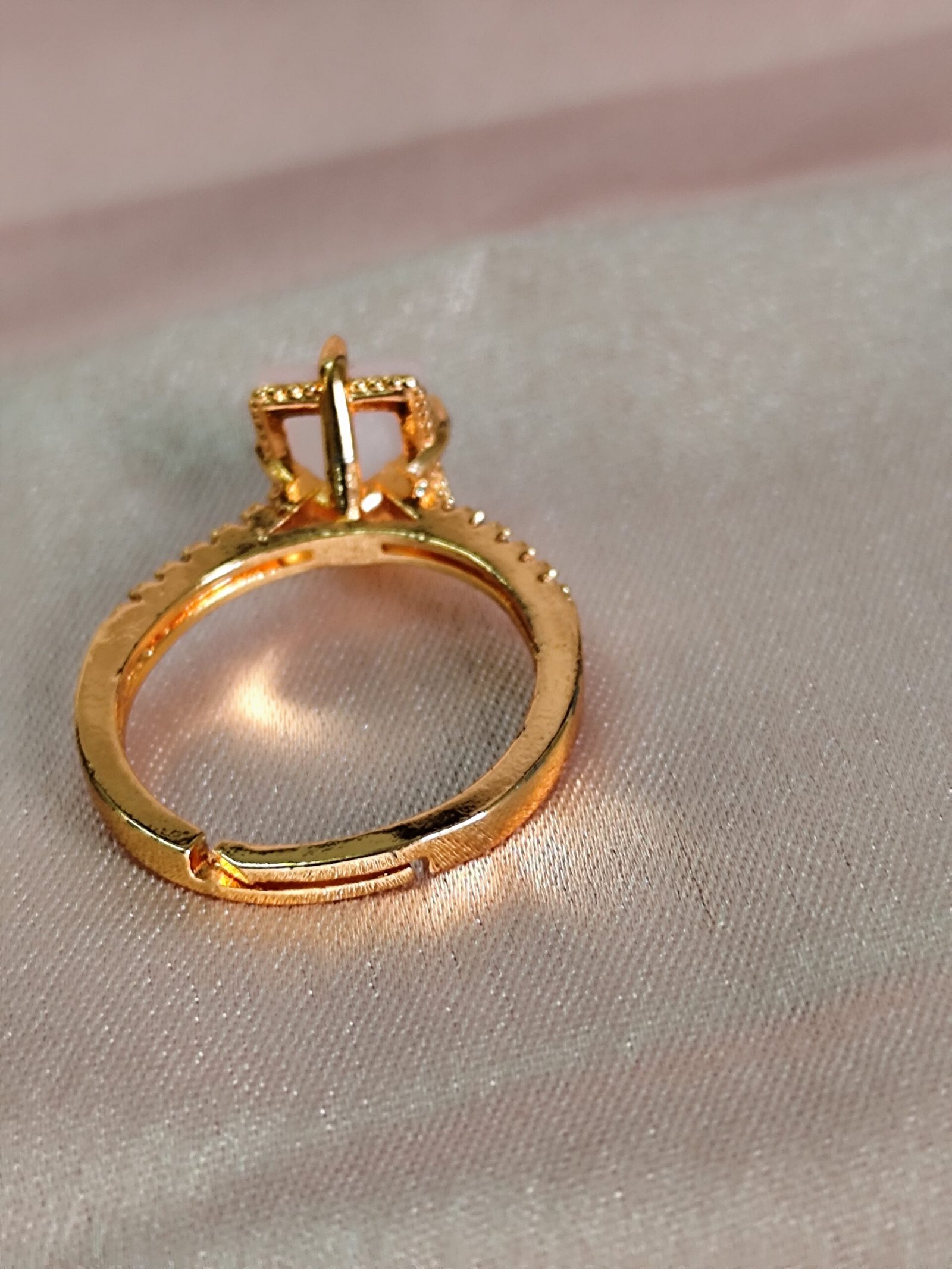 Ring-Hilton - Image 5